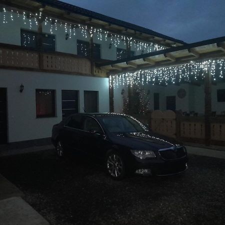 Casa De Langa Padure Hotel Sighetu Marmatiei Exterior photo