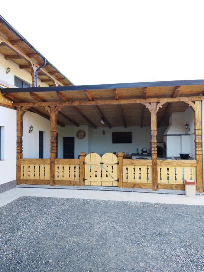 Casa De Langa Padure Hotel Sighetu Marmatiei Exterior photo